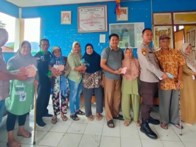 Desa Semelako Atas Salurkan BLT kepada 55 Keluarga Penerima Manfaat